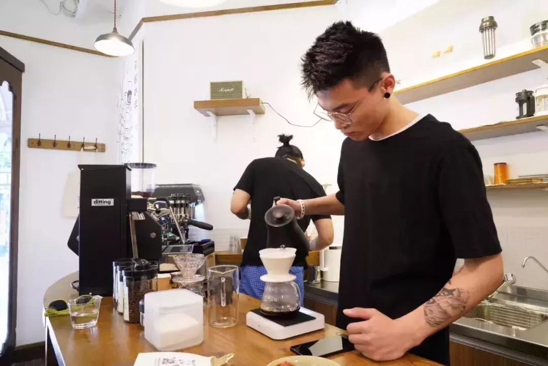 914魔都潮人咖啡节来袭!超人气Café天空书屋草坪胶片电影,好玩