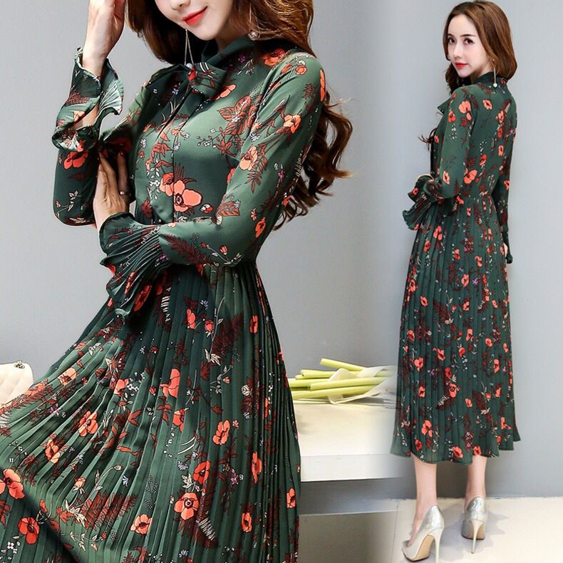 红色碎花连衣裙搭配什么颜色开衫,黑白碎花连衣裙搭配什么鞋子好看