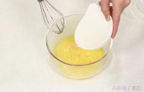 鲜牛奶炖蛋做法分享，好吃有营养