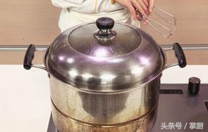 鲜牛奶炖蛋做法分享，好吃有营养