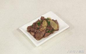 月子餐猪肝炒菜椒,产后为什么要吃麻油猪肝