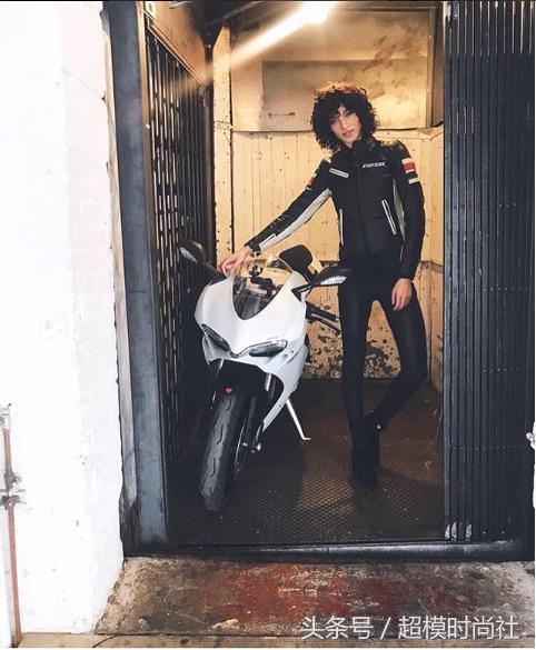 机车女孩杜卡迪1199,机车女孩杜卡迪比赛