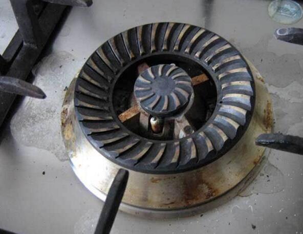 燃气灶火苗小,燃气灶小火节省燃气吗