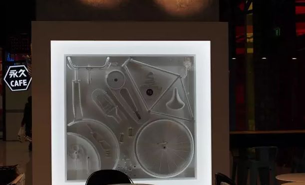 消失多年的永久牌自行车开了家咖啡馆，复古风格勾起无数网友情怀