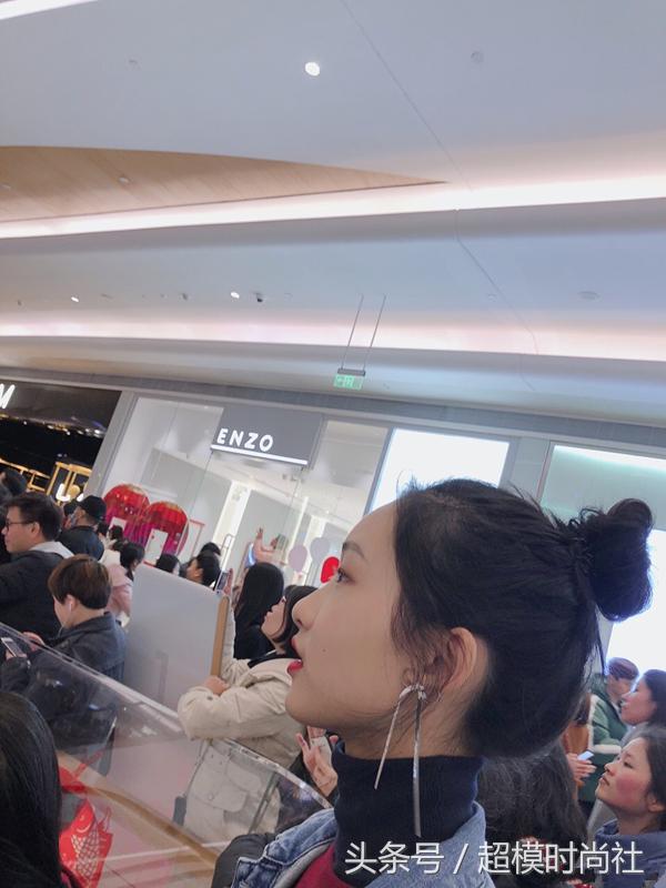 维秘面试PK过吴宜桦及一众外模，新秀贺楚妍，来头只是普通学生？