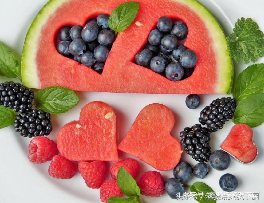 4人到KTV应聘水果师，一人切了一个西瓜，经理当场撵走第4个！