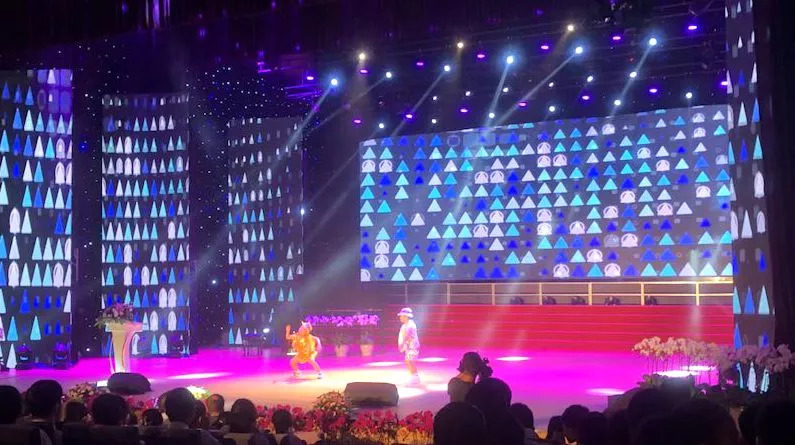 学费1万6，托管到7点，马术、高尔夫不存在的！独家采访南外方山校区校长