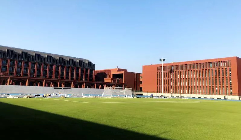 学费1万6，托管到7点，马术、高尔夫不存在的！独家采访南外方山校区校长