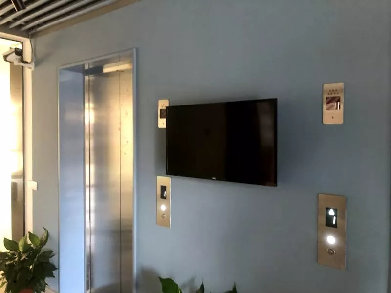 学费1万6，托管到7点，马术、高尔夫不存在的！独家采访南外方山校区校长