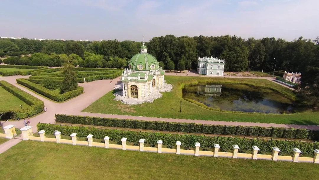 英国女王的庄园,英国女王喜欢的木桐酒庄