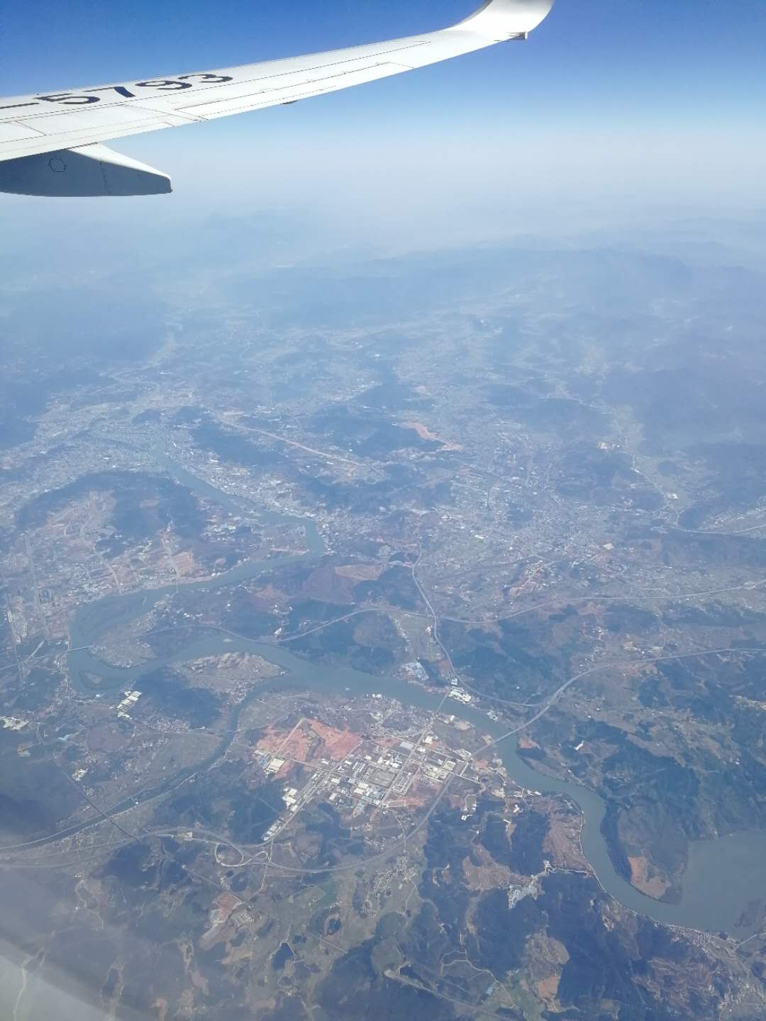 第一次坐飞机如何不丢人,第一次坐飞机的真实感受