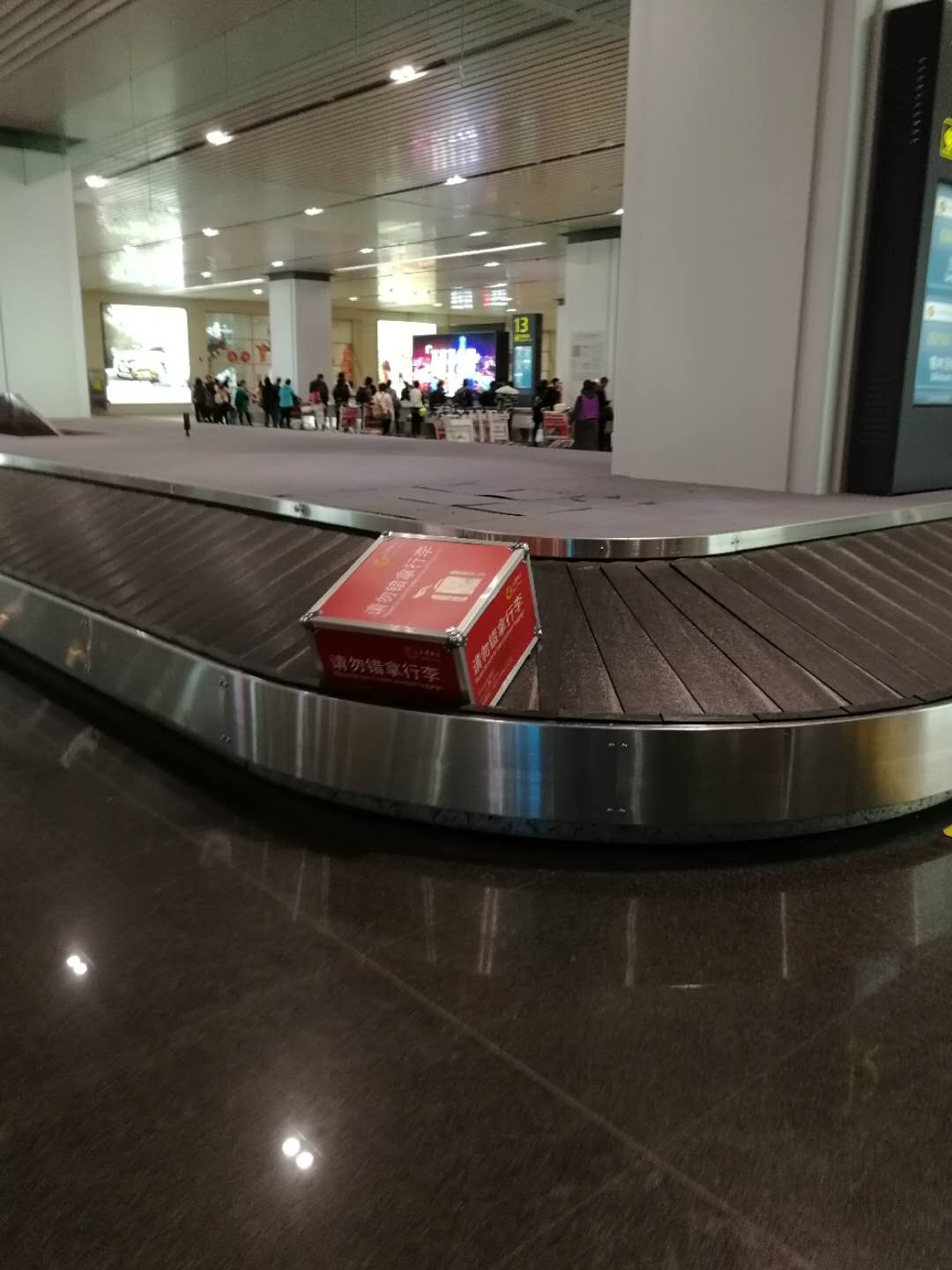 第一次坐飞机如何不丢人,第一次坐飞机的真实感受