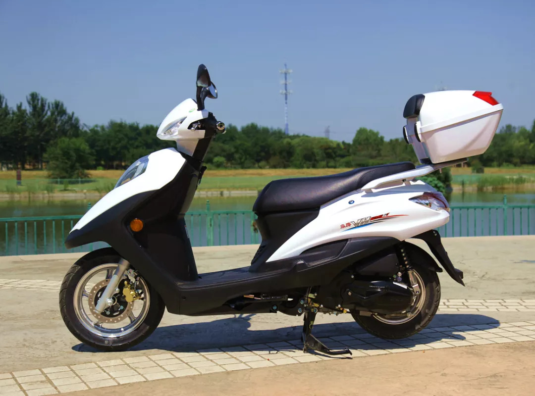 豪爵踏板摩托车vh125零售价多少,无痕测评豪爵vh150