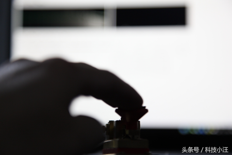 如何使用鼠标改造莫尔斯电码*习器练**，在电脑上实现发报练习