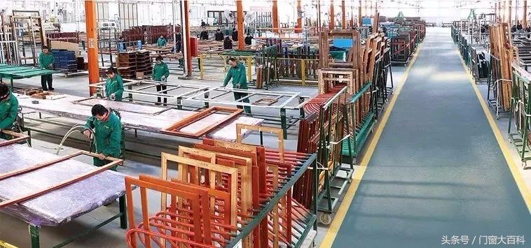 经典铝包木窗价格表,最新款铝包木门窗