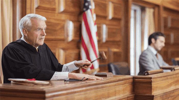 美国士兵偷用中国制造，被特朗普告上军事法庭，揭开真相很尴尬