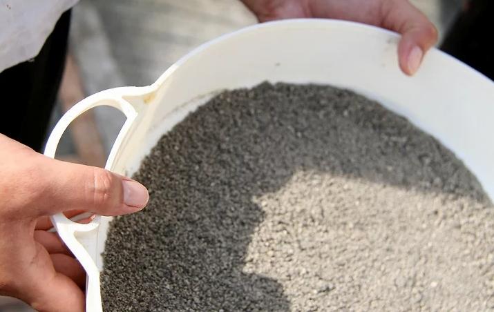 汽车养护小窍门搞笑,汽车油迹怎么清洁