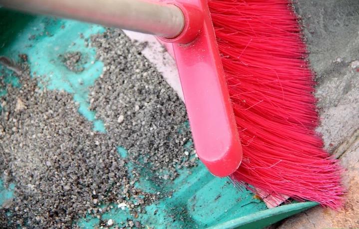 汽车养护小窍门搞笑,汽车油迹怎么清洁