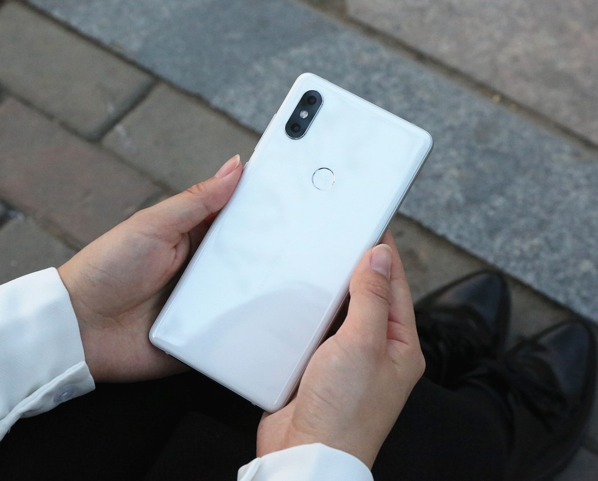 2019年了小米mix2s值得入手吗,小米mix2s在2020年还值得买吗