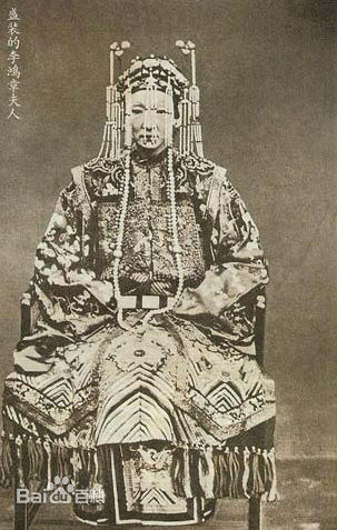 乾隆年间朝珠,乾隆皇帝的朝珠值钱吗