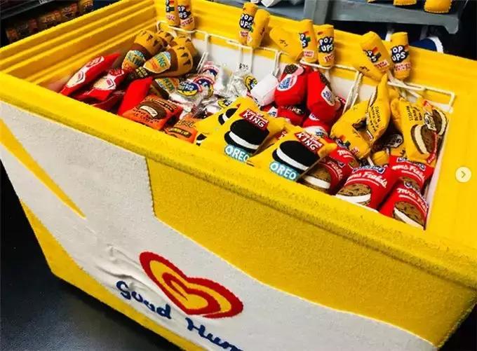 卖假货还能瞬间秒空,英国艺术家的快闪店火遍ins