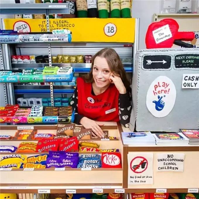 卖假货还能瞬间秒空,英国艺术家的快闪店火遍ins