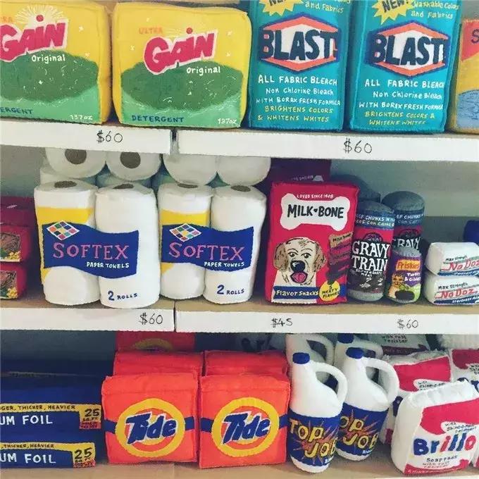 卖假货还能瞬间秒空,英国艺术家的快闪店火遍ins