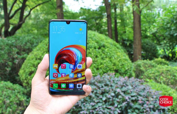 努比亚z18外观对比,努比亚z18全面屏图