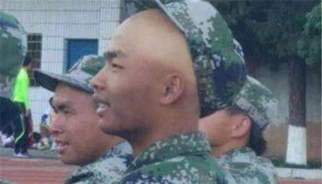 晒黑的刘昊然,刘昊然晒黑的样子