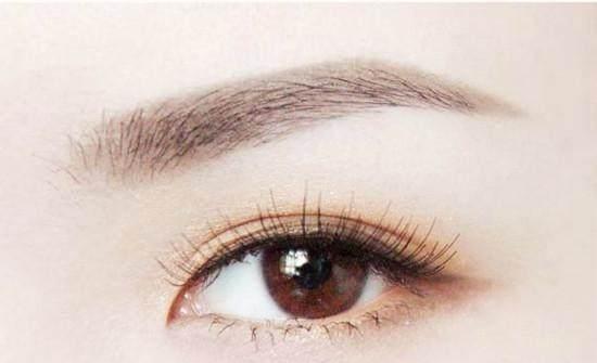 纹绣下眼线雾状教程,眼线纹绣的正确操作全过程