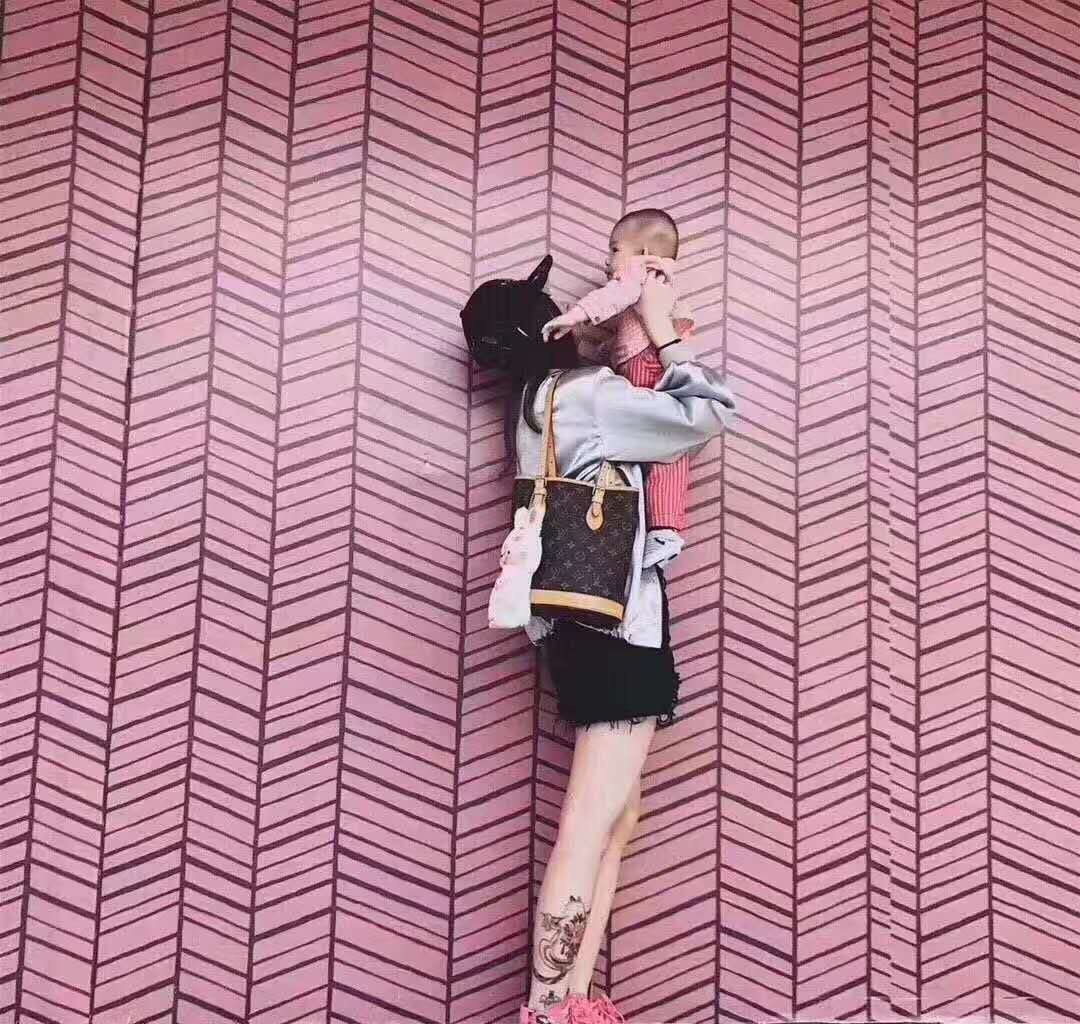 redfacevintage中古店lv,现货中古vintagelv老花小号牛角包