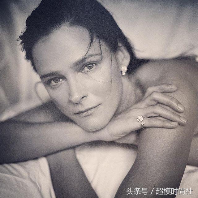 曾是“惊世一脱”的迪奥小姐，40岁也要做不被忘记的精致老模