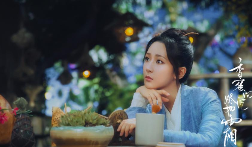 杨紫发博表白角色，邓伦热情回应，喊话“快请我吃饭”