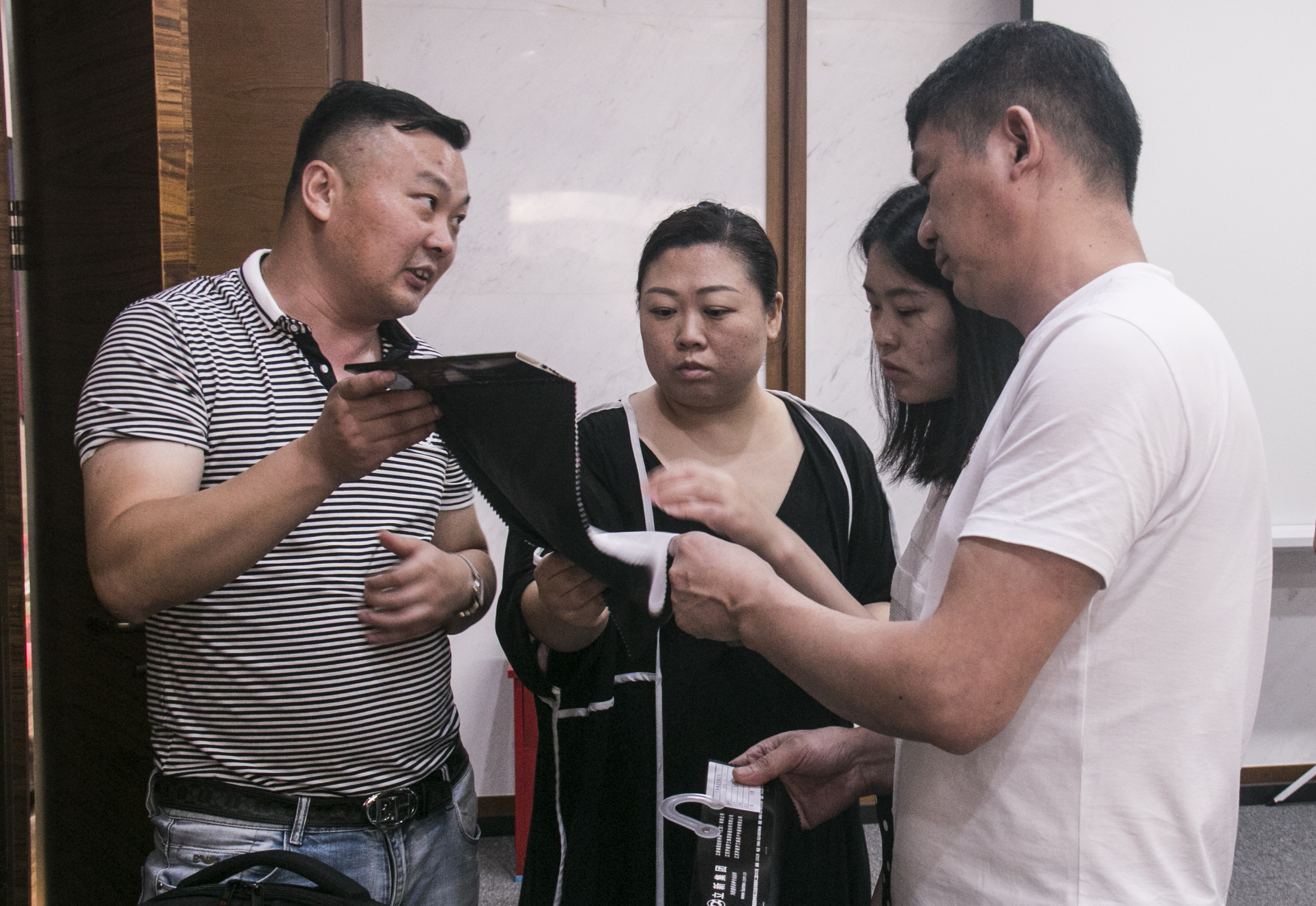 睿时尚再次注入创新源泉，与立新集团达成战略合作