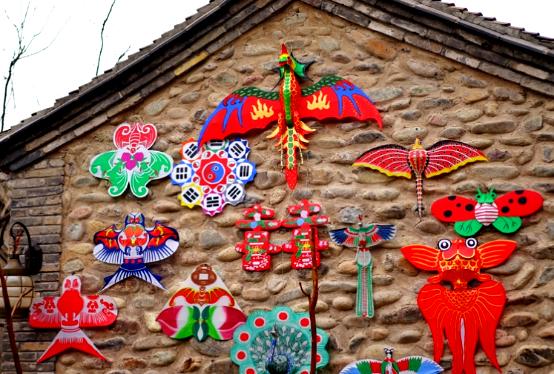 长城脚下的星空水镇,长城下的小镇