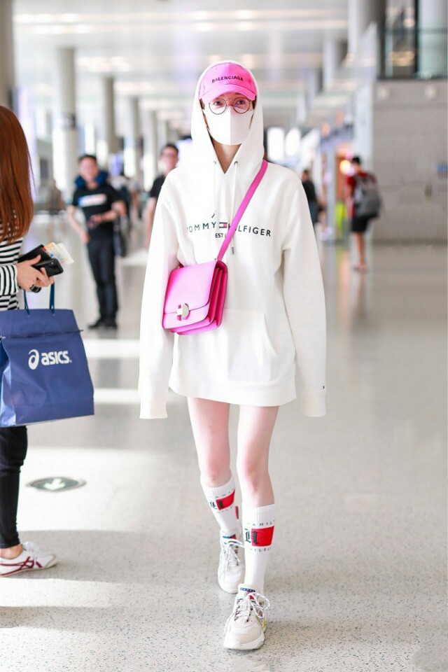 江疏影运动穿搭,江疏影长筒靴穿搭