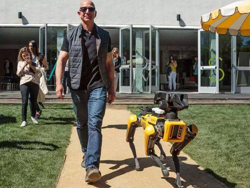 亚马逊市值重返万亿美元,亚马逊市值有望接近2万亿美元