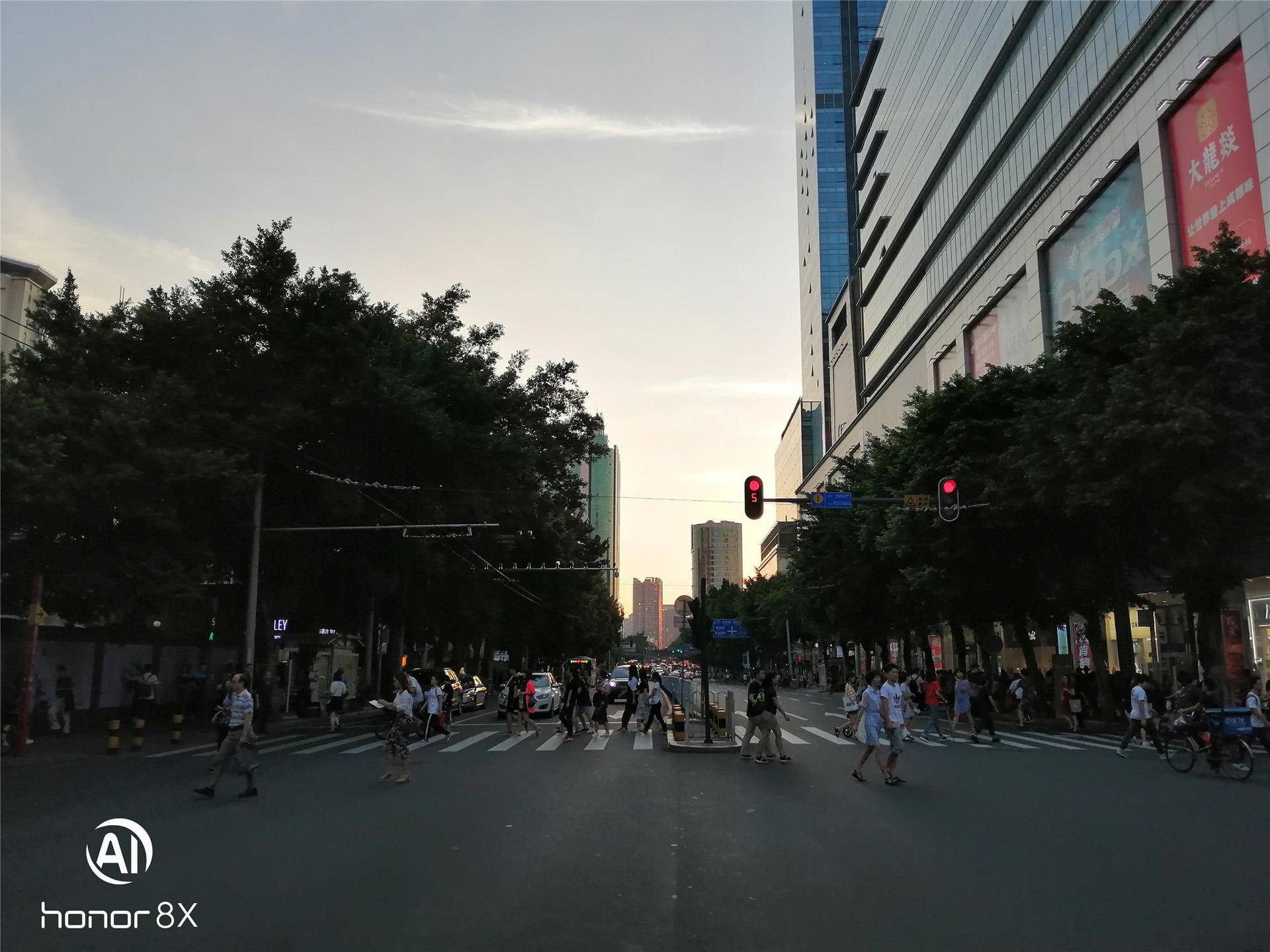 荣耀8x6g+128怎么样,荣耀8x参数值得购买吗