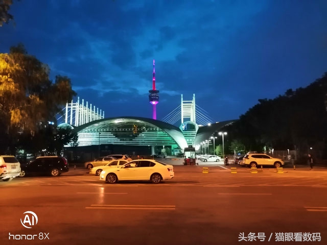 荣耀8x海思麒麟710怎么样,荣耀8x前置真的有16mp像素吗