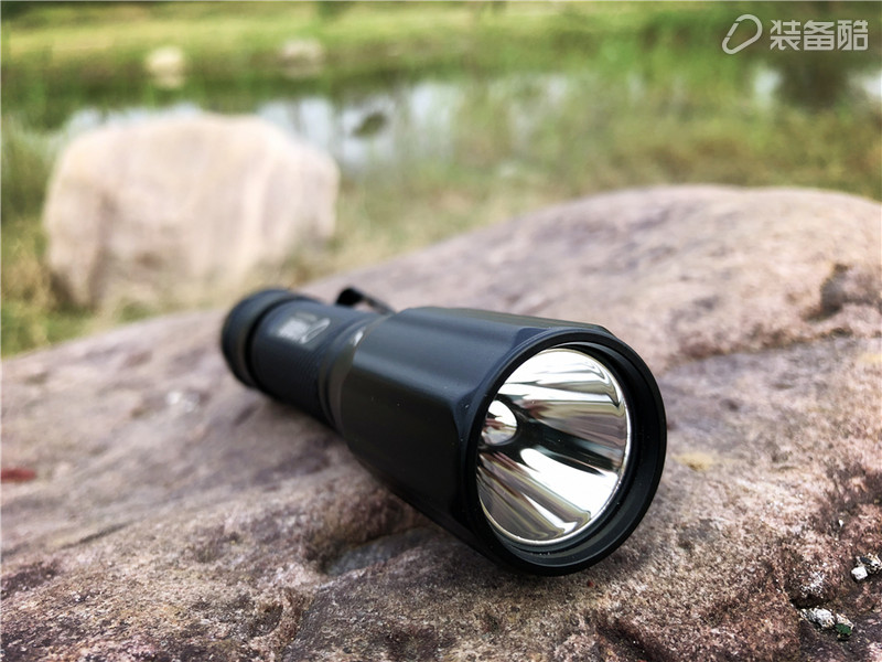 纳丽德强光手电筒哪个款最亮,纳丽德e6手电筒使用方法
