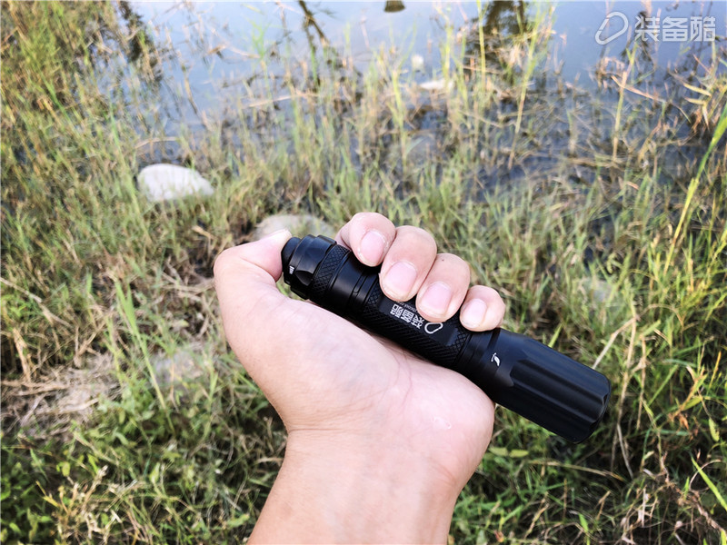 纳丽德强光手电筒哪个款最亮,纳丽德e6手电筒使用方法