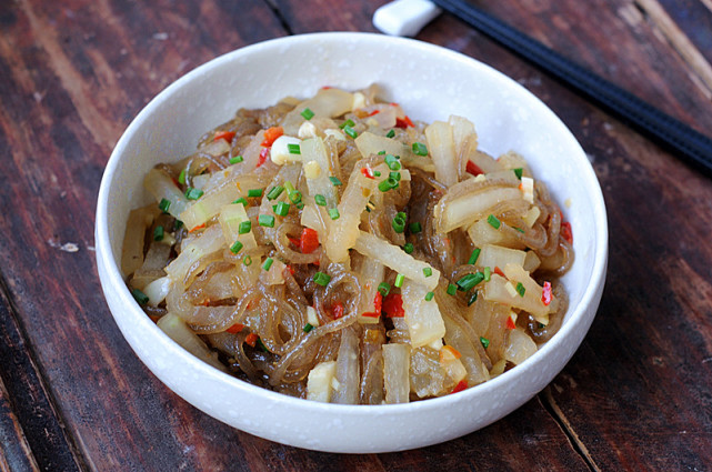 粉条煮一会就粘是假粉条吗,粉条煮出来发粘是真粉条吗