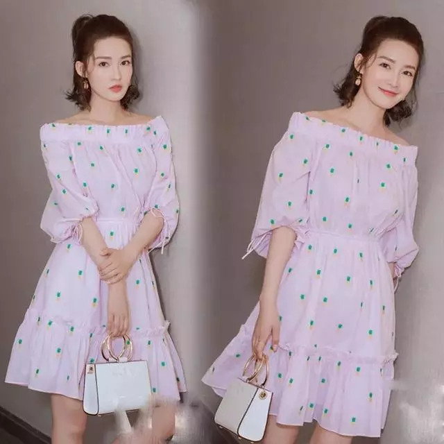 浅绿色碎花连衣裙怎么搭配毛衣,法国女人碎花连衣裙搭配西装外套