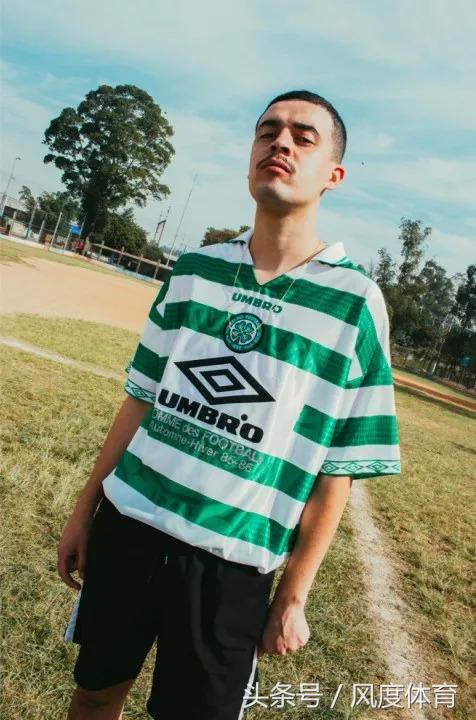 为什么穿球衣里面还要穿一个t恤,球衣能不能当t恤穿