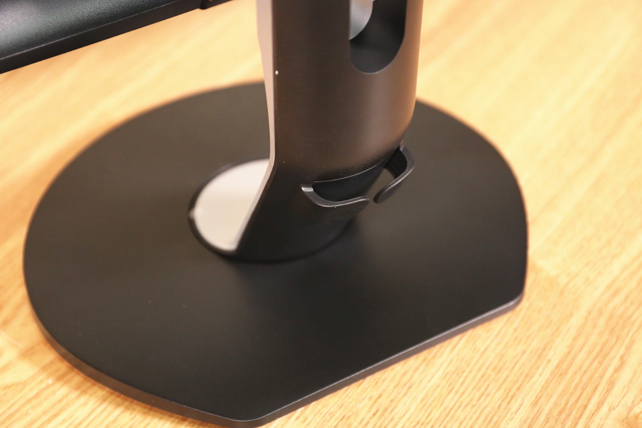 飞利浦显示器241p8q,飞利浦241v8显示器优缺点