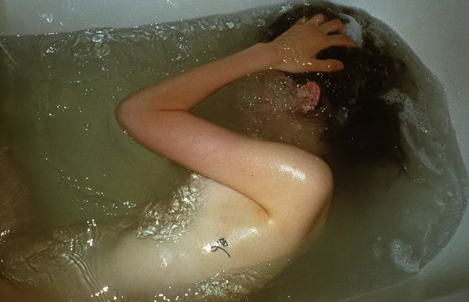 麦克尤恩的早期伦理实验|炙热而惊悚的夏日梦境