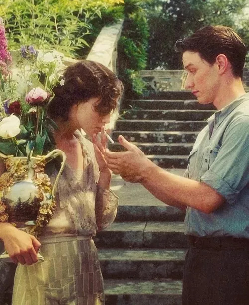 麦克尤恩的早期伦理实验|炙热而惊悚的夏日梦境