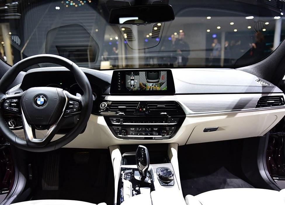 静态测试宝马全新6系GT640顶配车型，M套件显特别，与7系同平台