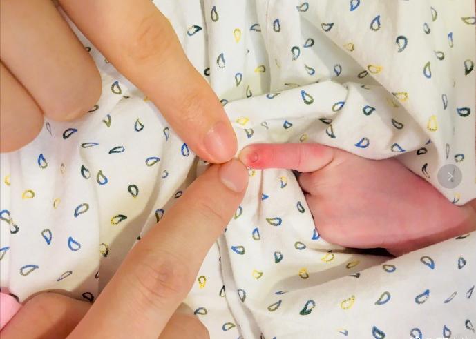 薛之谦和爸爸,薛之谦当爸晒照新闻