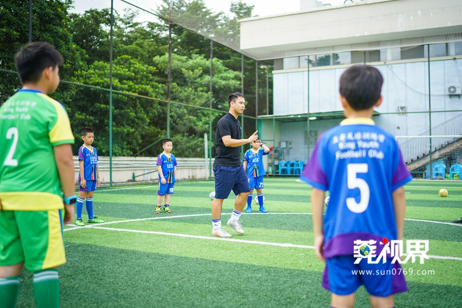 东莞足球天才少年,东莞14岁篮球少年
